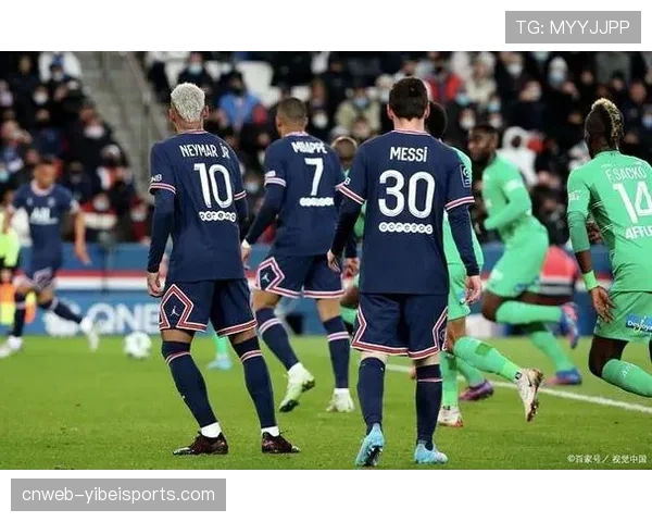 兰斯0-0平克莱蒙,保级区混战再添平局悬念 兰斯0-0平克莱蒙,保级区混战再添平局悬念